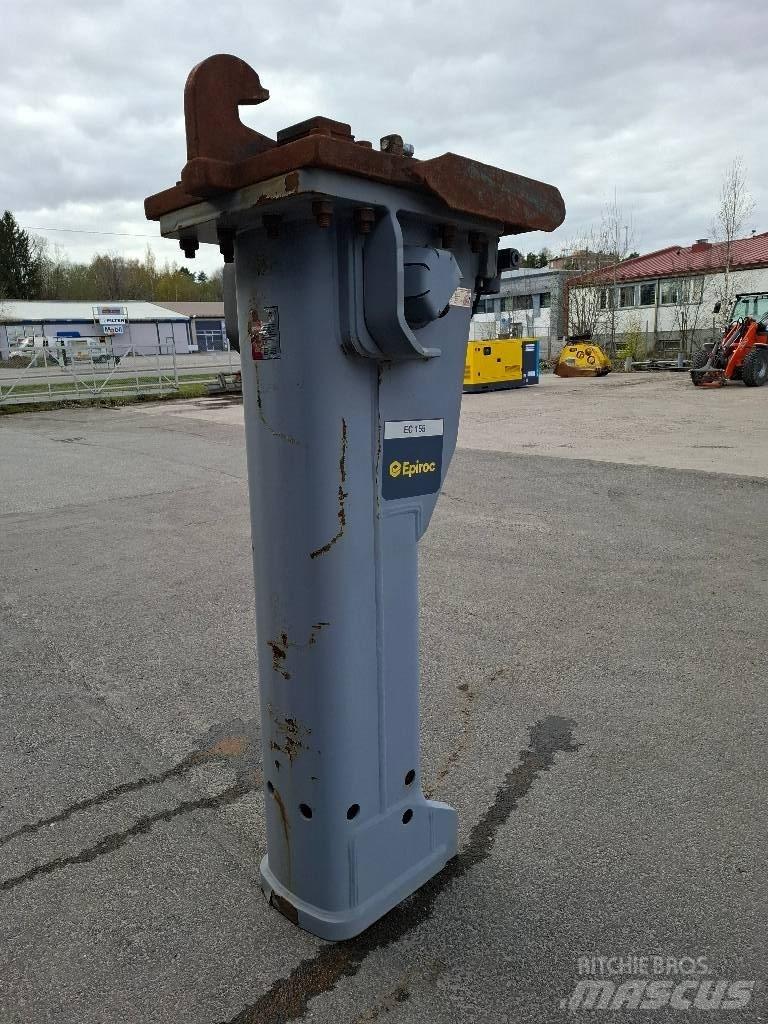 Epiroc EC 155CL Čekići