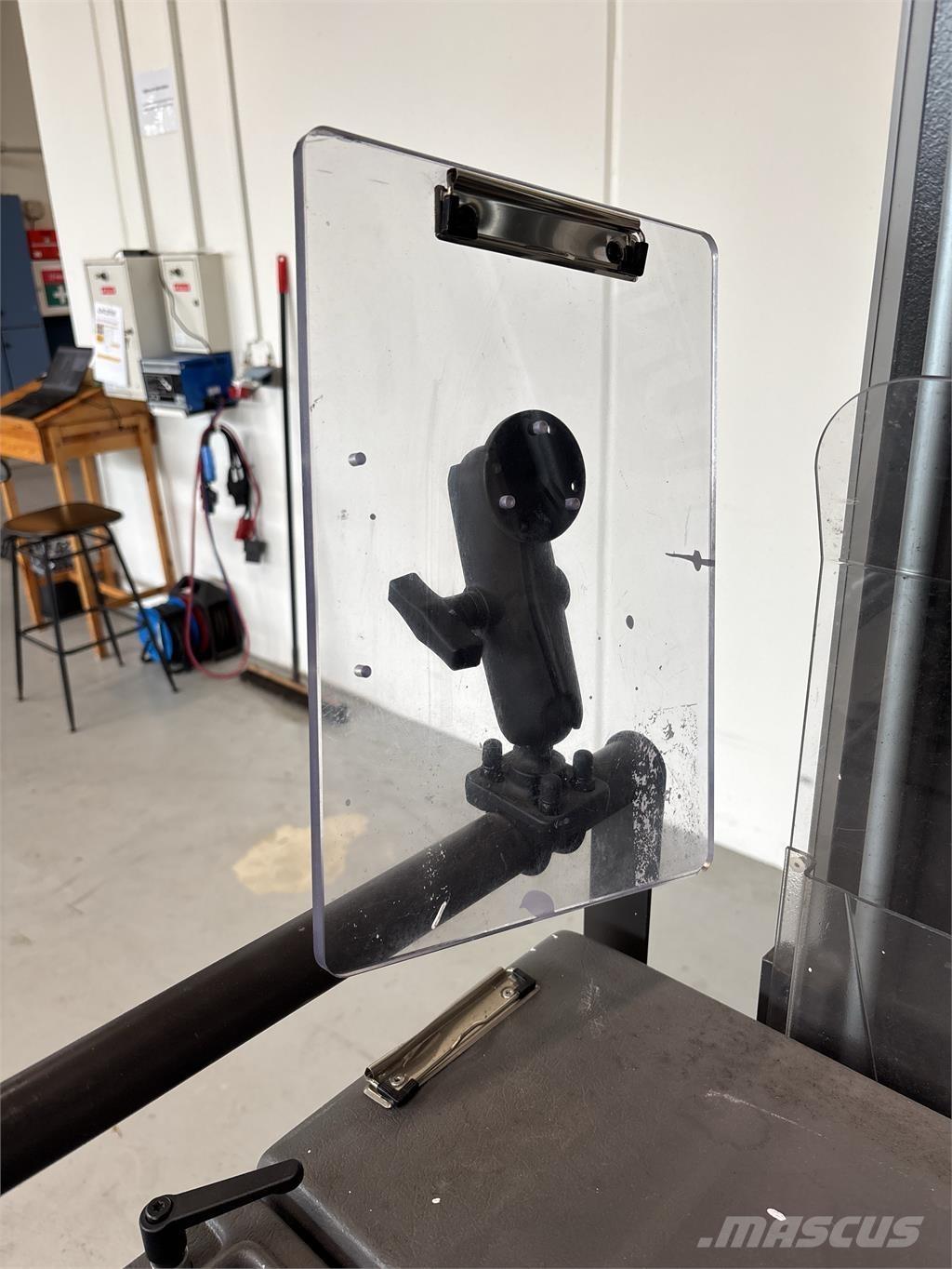 Atlet A160 Samopogonski ručni viljuškari