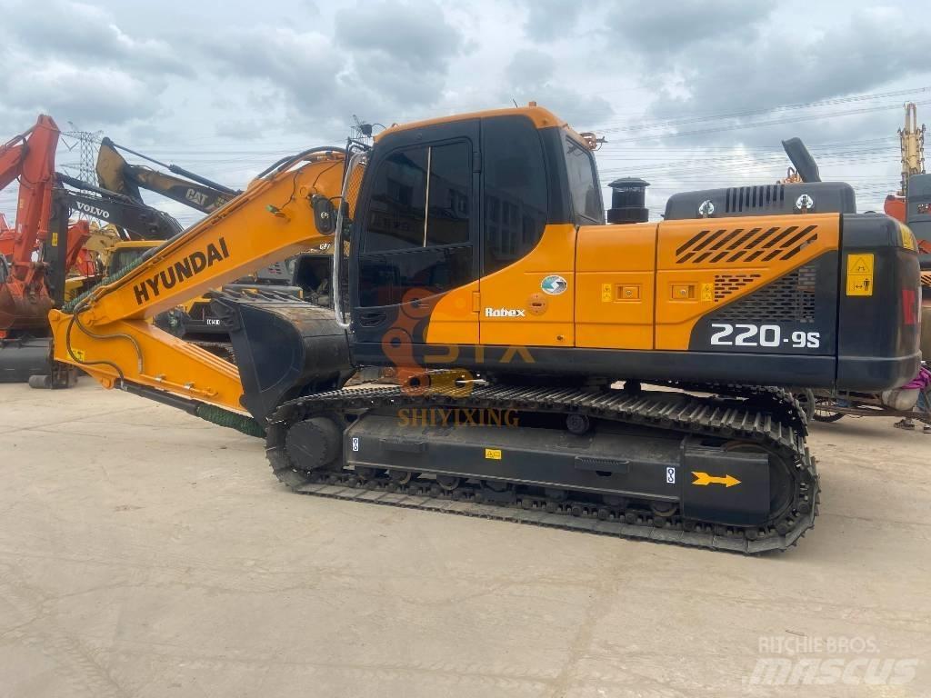 Hyundai Robex 220 Bageri guseničari