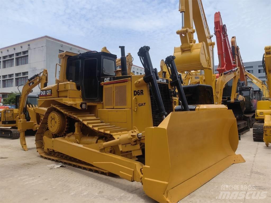 CAT D 6 R Buldožeri guseničari