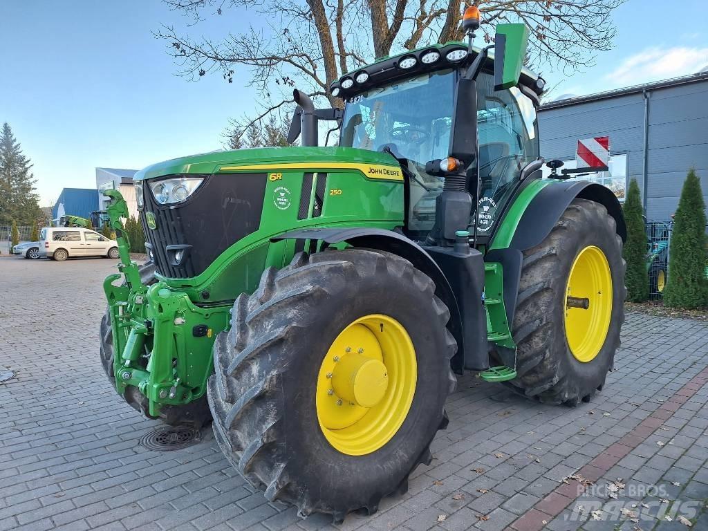 John Deere 6R250 Traktori