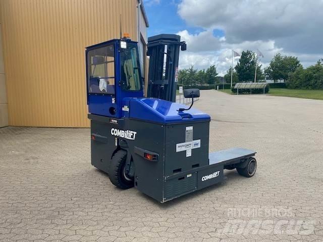 Combilift C4500E Viljuškari sa 4-stranskim dohvatom