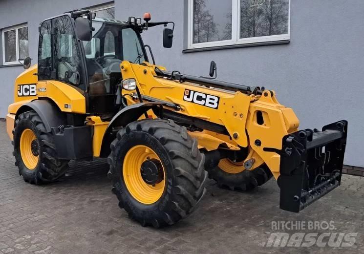 JCB TM 320 S Poljoprivredni teleskopski utovarivači