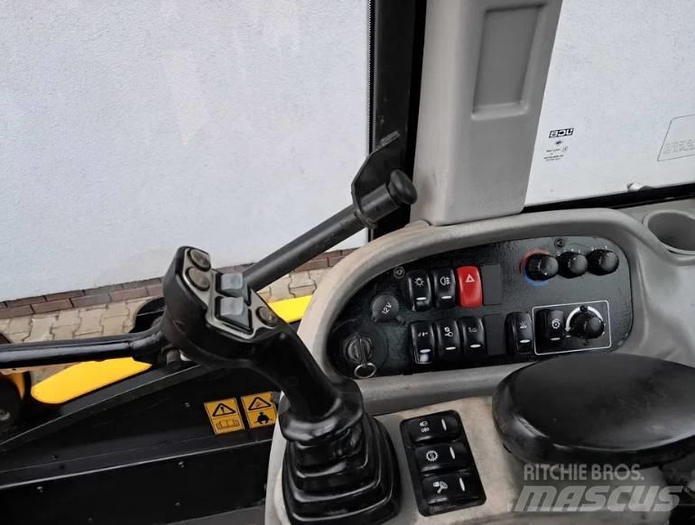 JCB TM 320 S Poljoprivredni teleskopski utovarivači