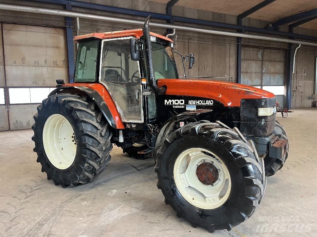 New Holland M 100 DT Traktori
