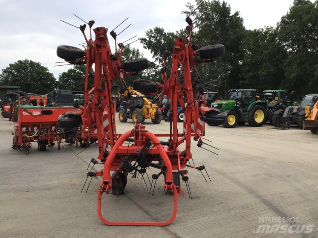Kuhn GF 8702 Okretači i sakupljači sena