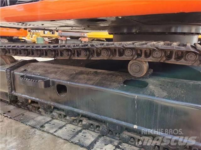 Hitachi EX 120 Bageri guseničari