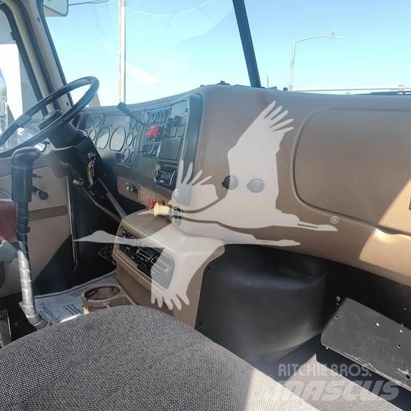 Mack CL733 Tegljači