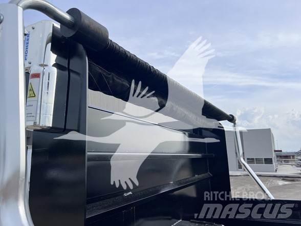 Mack MD6 Kiperi kamioni