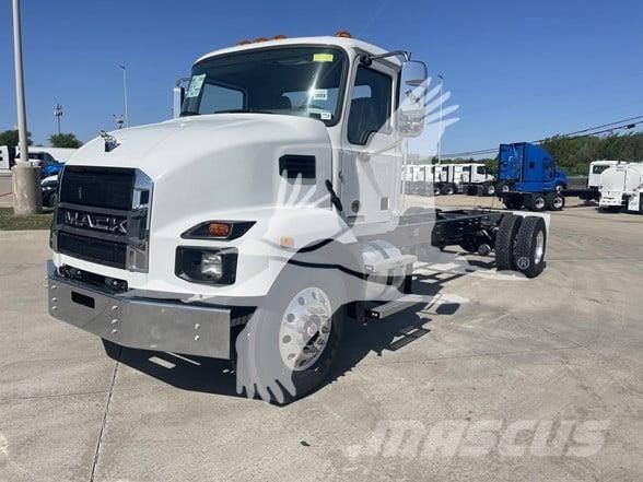 Mack MD6 Tegljači
