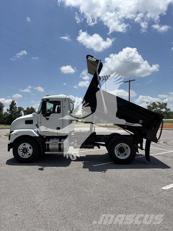 Mack MD6 Kiperi kamioni