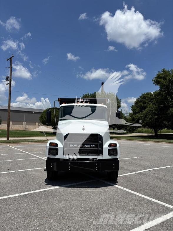 Mack MD6 Kiperi kamioni