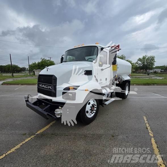 Mack MD7 Kamioni cisterne