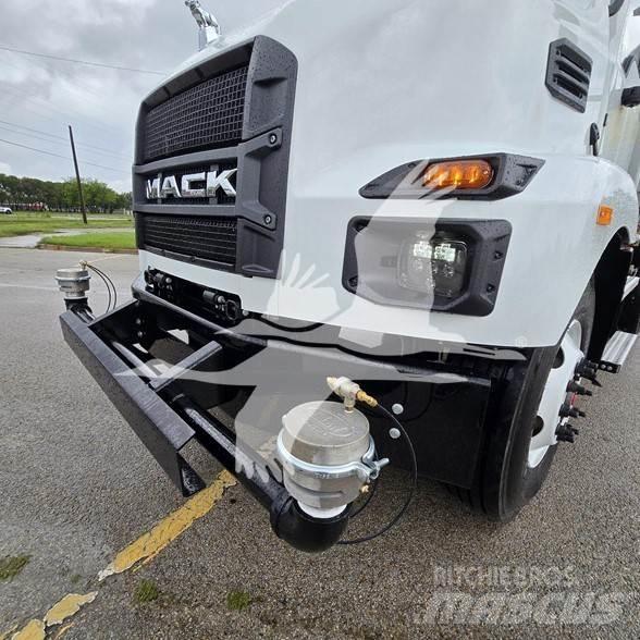 Mack MD7 Kamioni cisterne