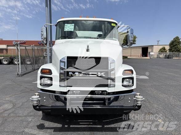 Mack MD7 Kamioni cisterne