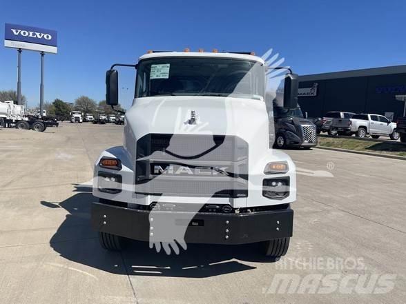 Mack MD7 Kiperi kamioni