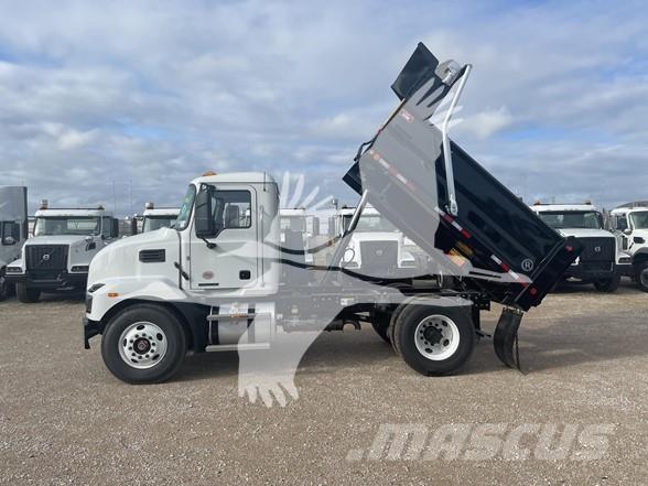 Mack MD7 Kiperi kamioni