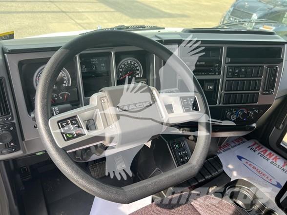 Mack MD7 Kiperi kamioni