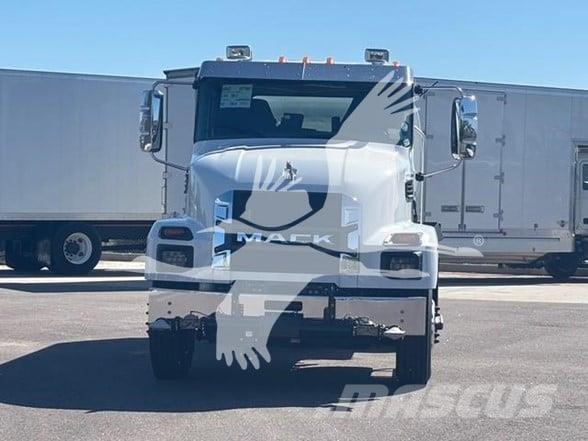 Mack MD7 Kamioni cisterne