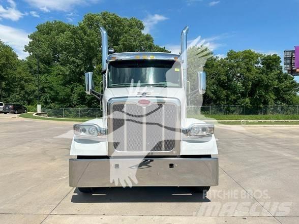 Peterbilt 567 Tegljači