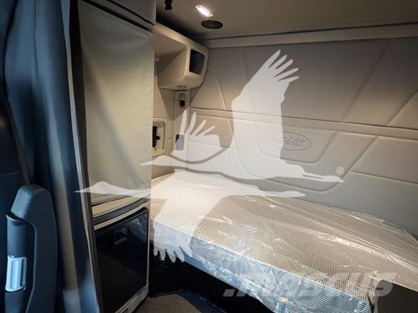 Peterbilt 567 Tegljači