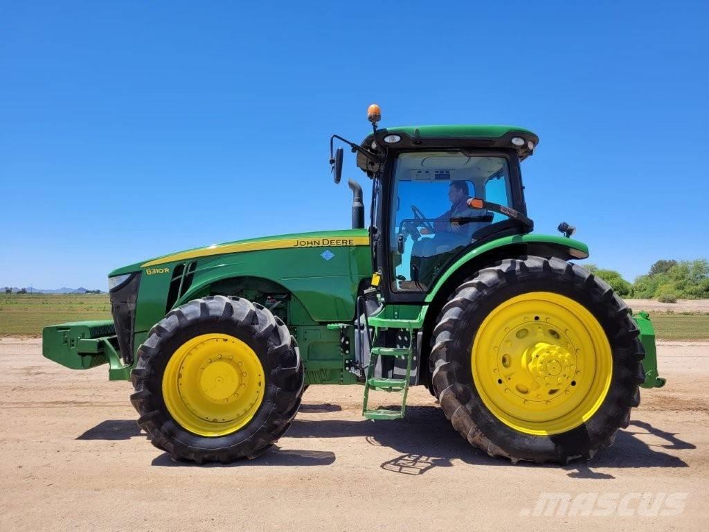 John Deere 8310 R Traktori