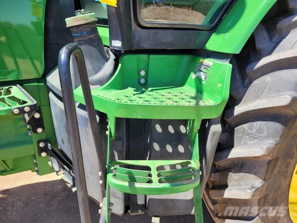 John Deere 8310 R Traktori