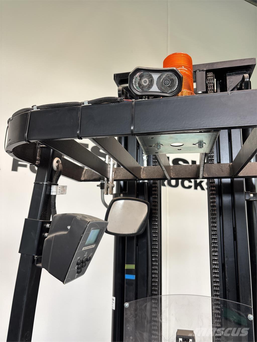 Mitsubishi SBR16N Samopogonski ručni viljuškari