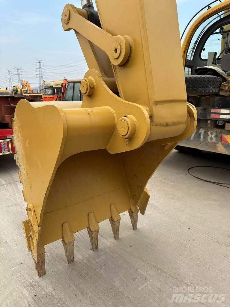 CAT 320 D Bageri guseničari