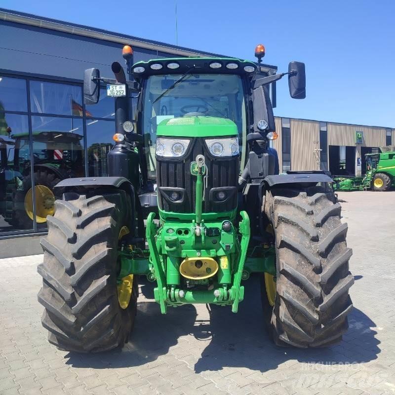 John Deere 6250R Traktori