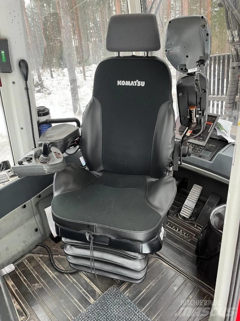 Komatsu 865 Forvarderi