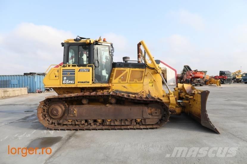 Komatsu D 65 PX-18 Buldožeri guseničari