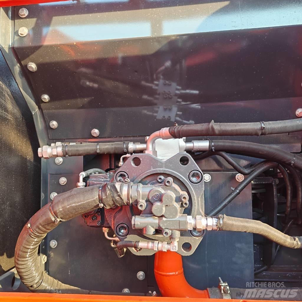 Doosan DX225LC-9C Bageri guseničari