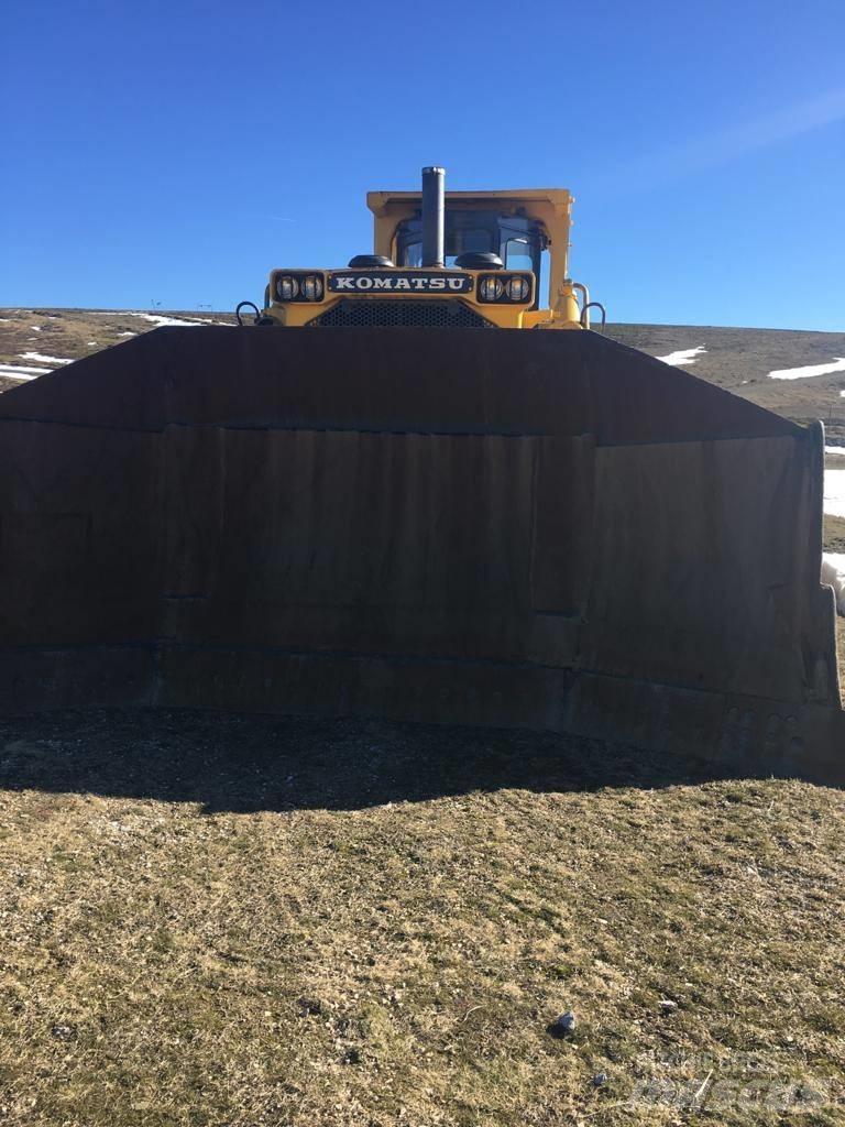Komatsu 455 Buldožeri guseničari
