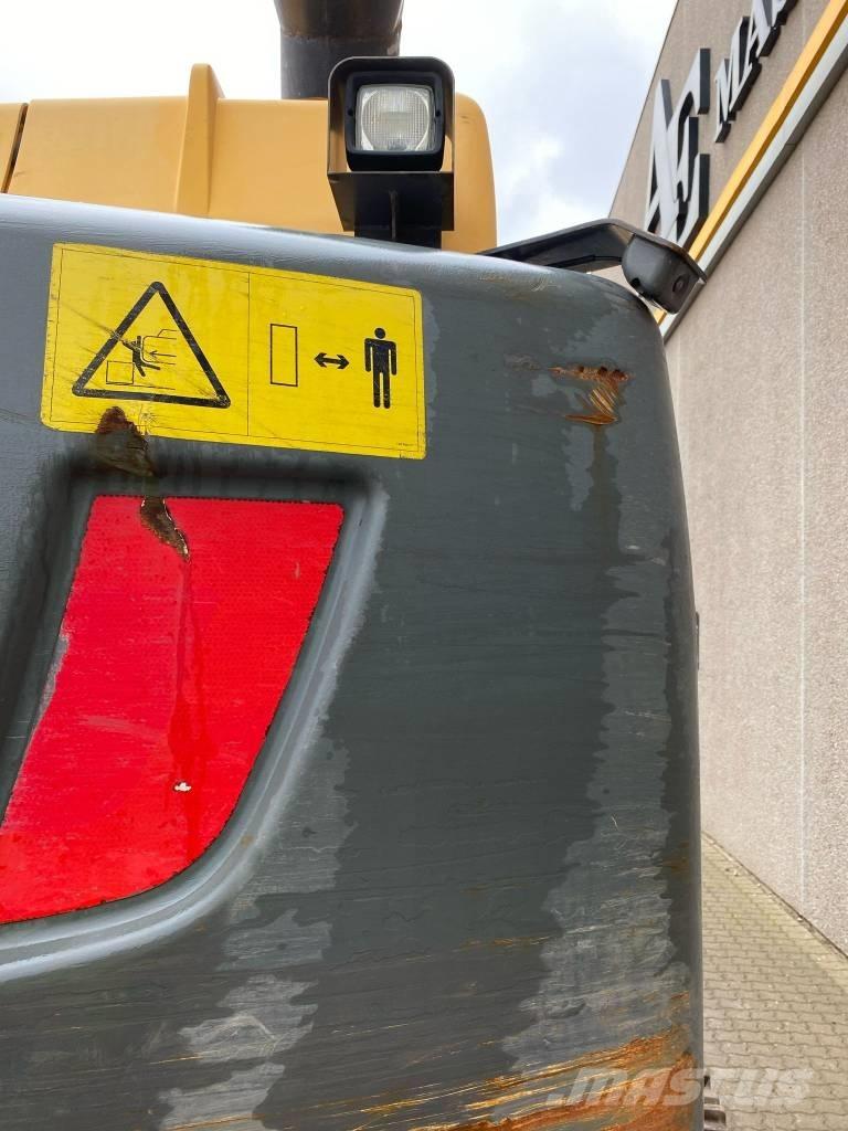 Volvo EC 300 D L Bageri guseničari