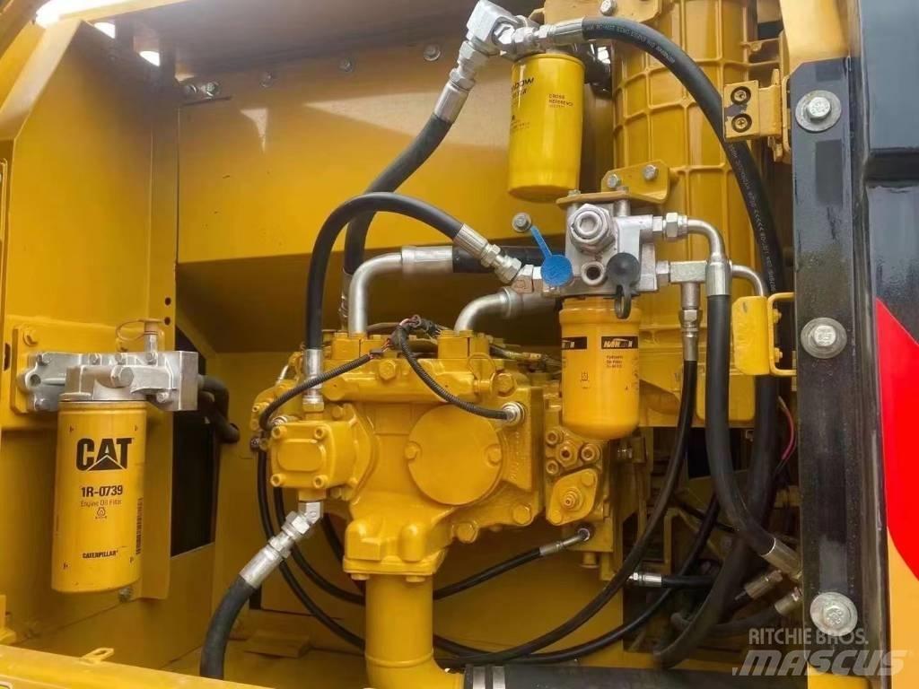 CAT 320d Bageri guseničari