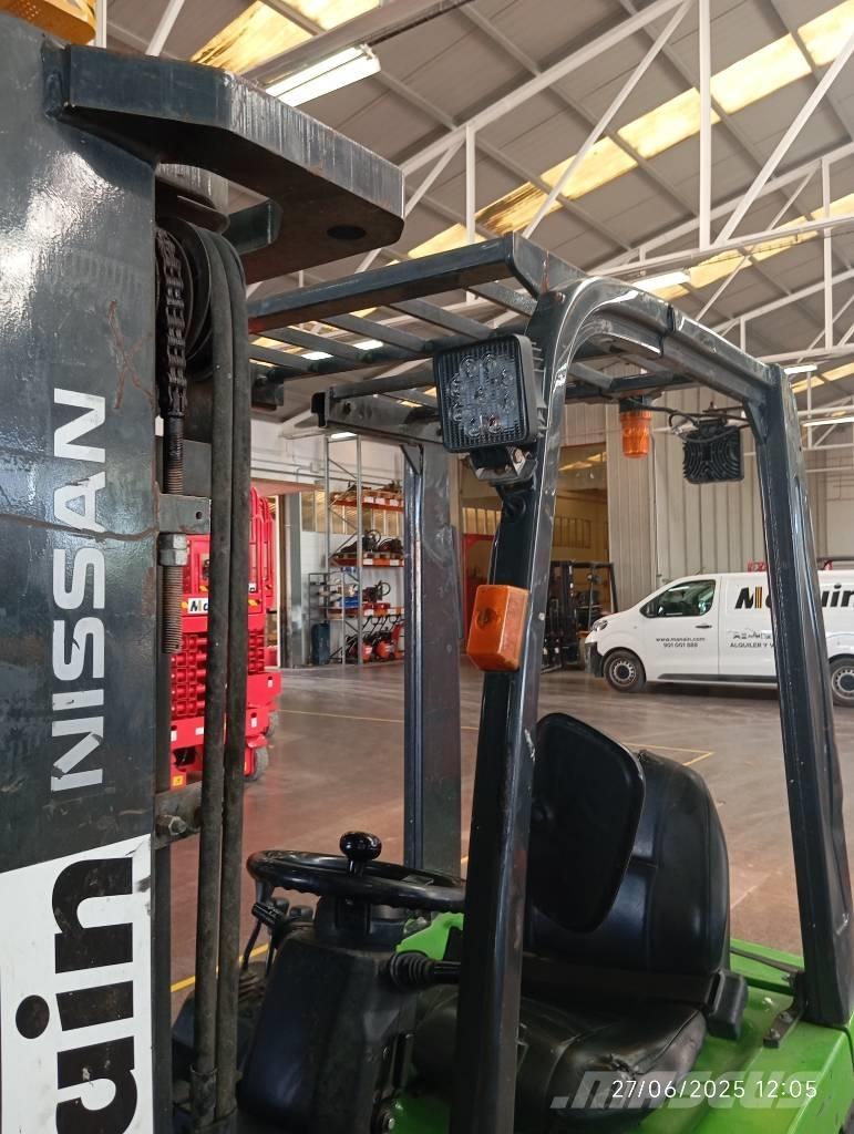 Nissan 1N1L180Q Dizelski viljuškari