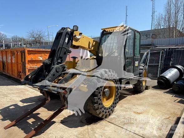 CAT TH82 Teleskopski viljuškari