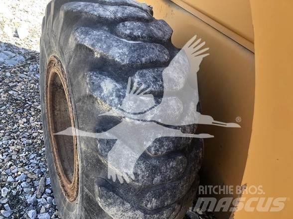 Ford GZ411V Utovarivači na točkove