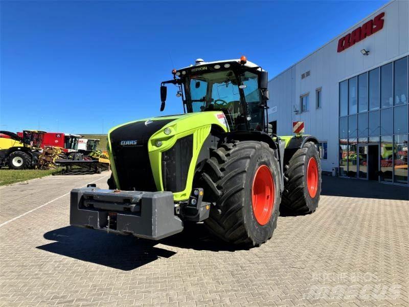 CLAAS XERION 5000 Traktori