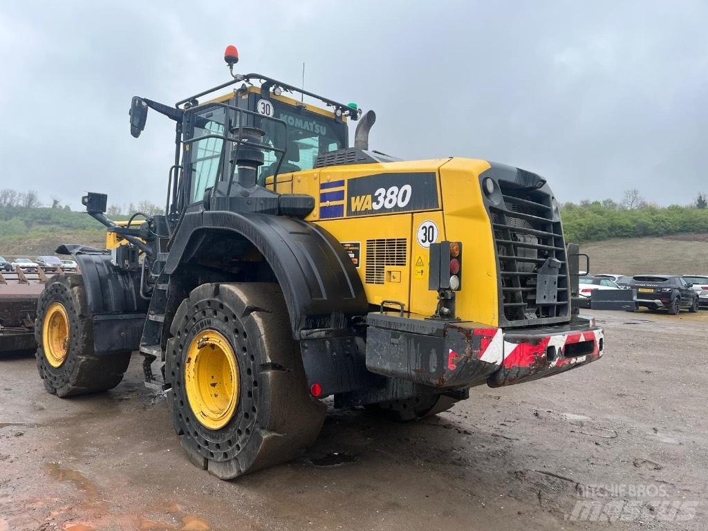 Komatsu WA380-8E0 Utovarivači na točkove