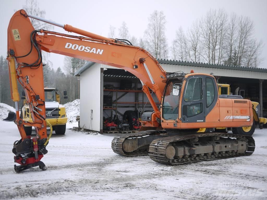 Doosan DX 225 LC Bageri guseničari