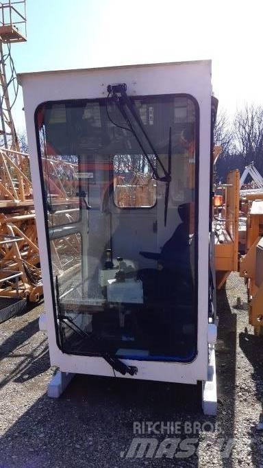 Potain MD 235 J12 Kranovi tornjevi