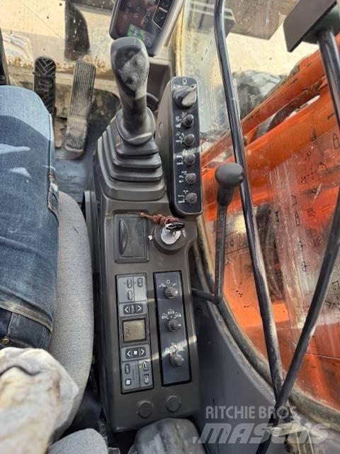 Hitachi ZX 160 W Bageri točkaši