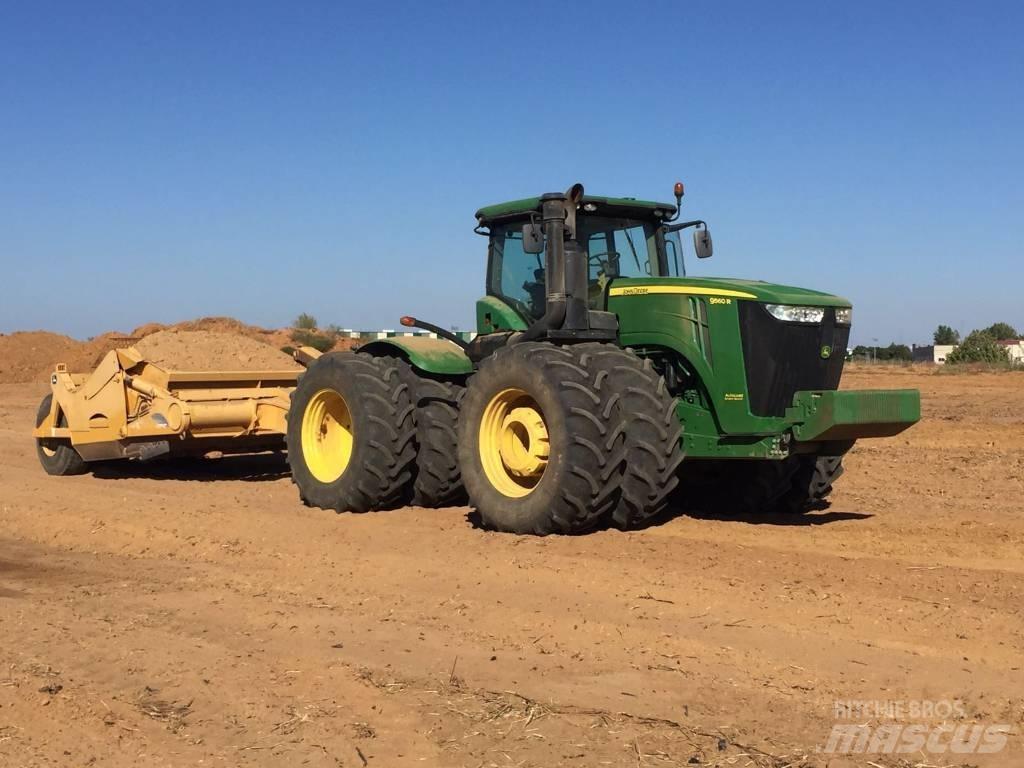 John Deere 9560 R Traktori