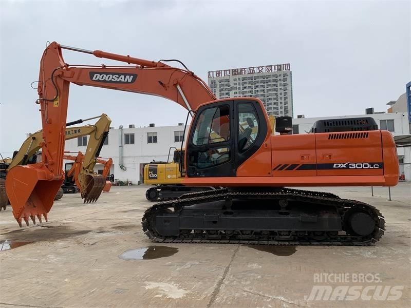 Doosan DX300 Bageri guseničari