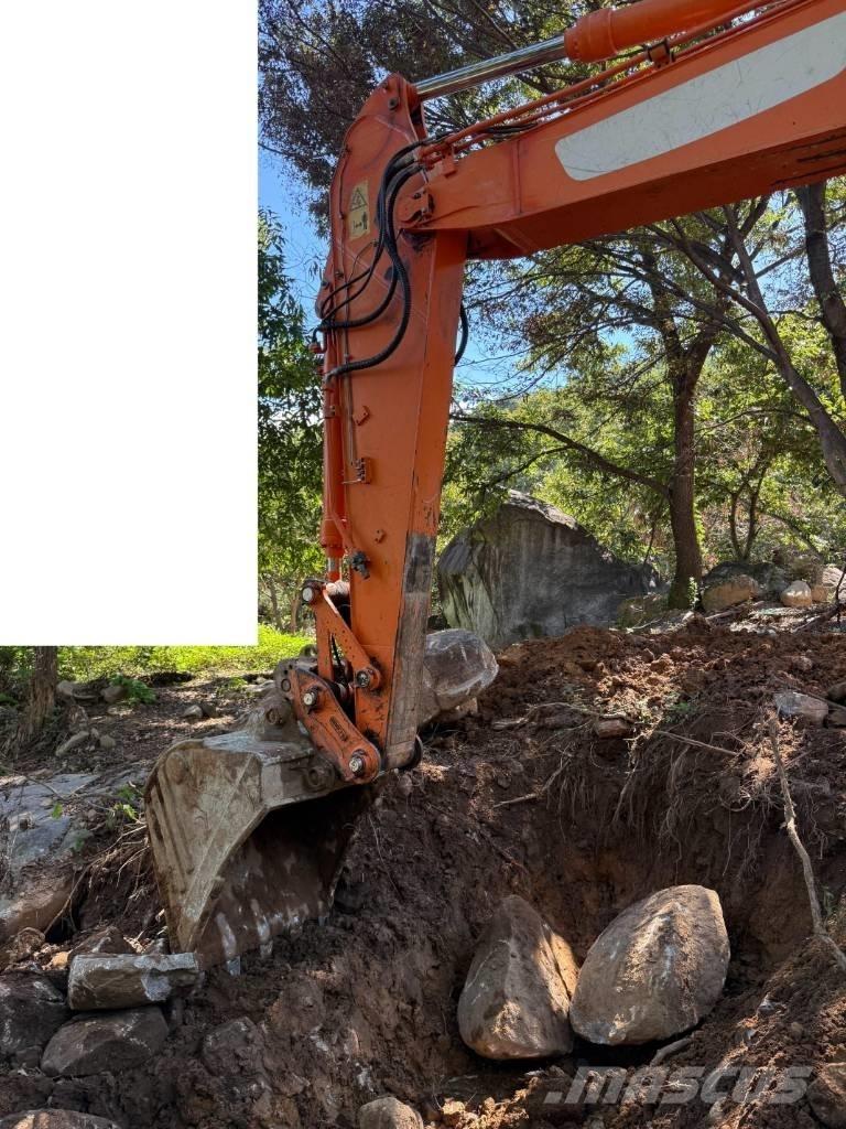 Doosan DX 220 LCA Bageri guseničari