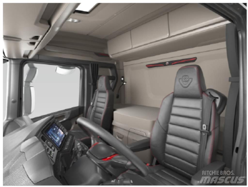 Scania R590 8x4 Rol kiper kamioni sa kukom za podizanje tereta