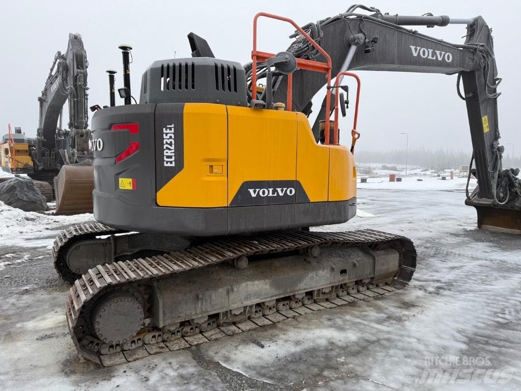 Volvo EC 235 EL Bageri guseničari