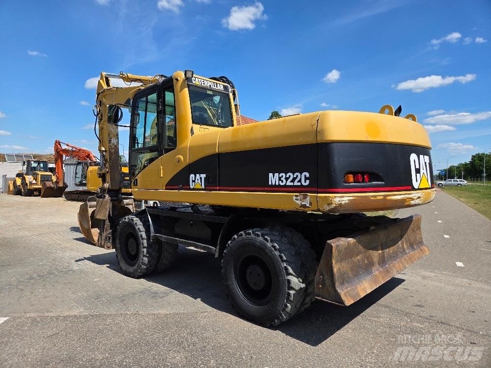 CAT M322C Bageri točkaši